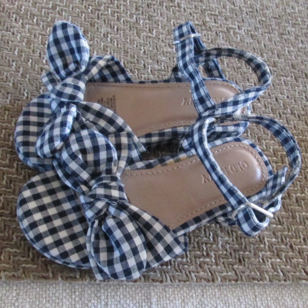 Cute Old Navy Blue & White Gingham Print with Bow Accent Sandals Shoes girl sz 7